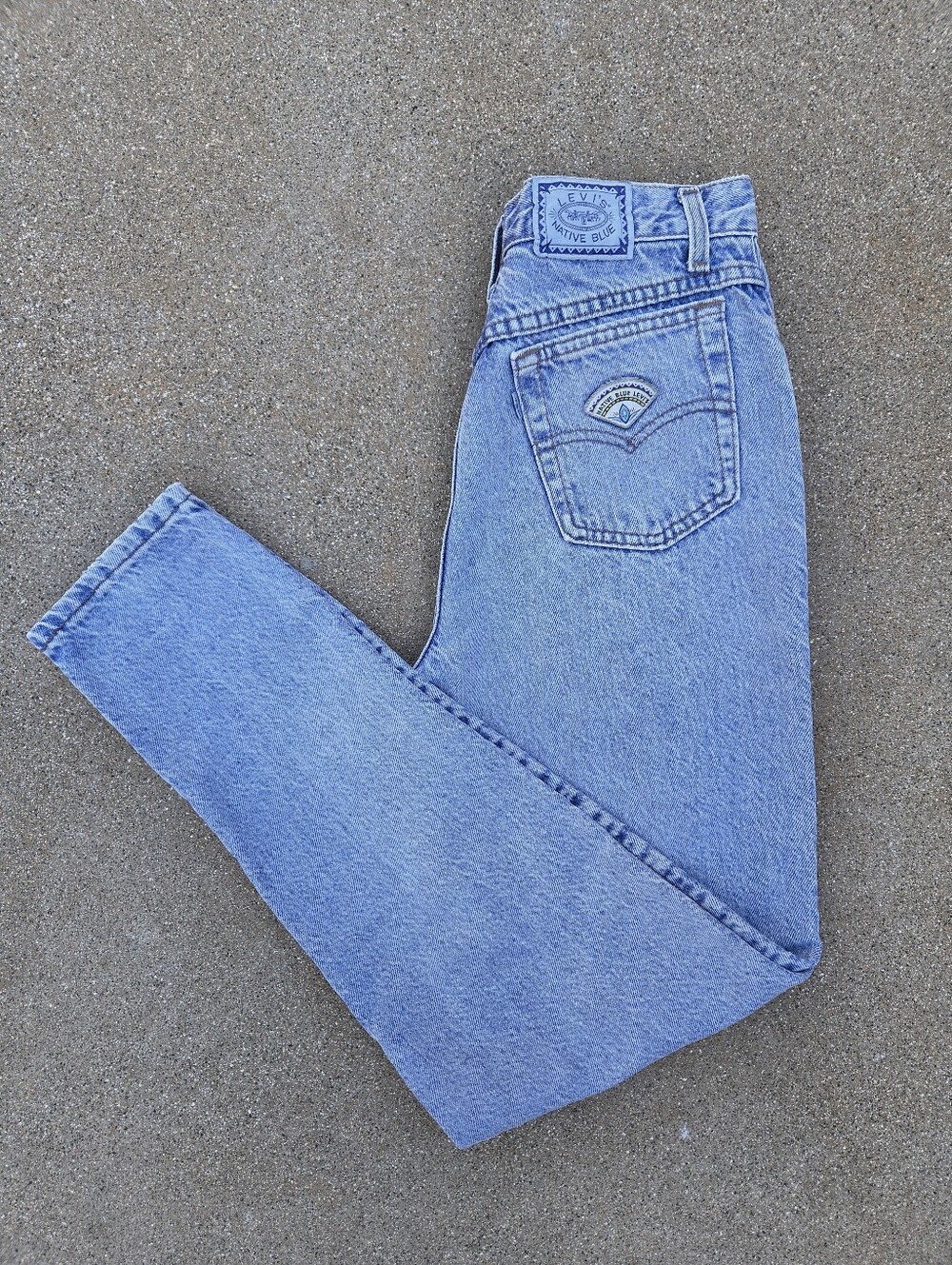 RARE Vintage 90s Levis Native Blue High Waisted Tapered Leg Jeans 26 Waist
